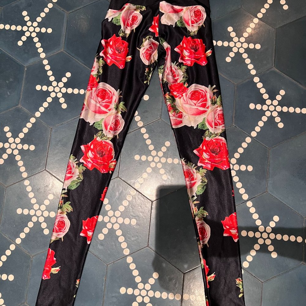 Goldsheep leggings, black with rose flowers, size XS